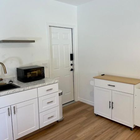 Ranchette Apartment- Beach Access Small Lake View Buchanan Dam المظهر الخارجي الصورة
