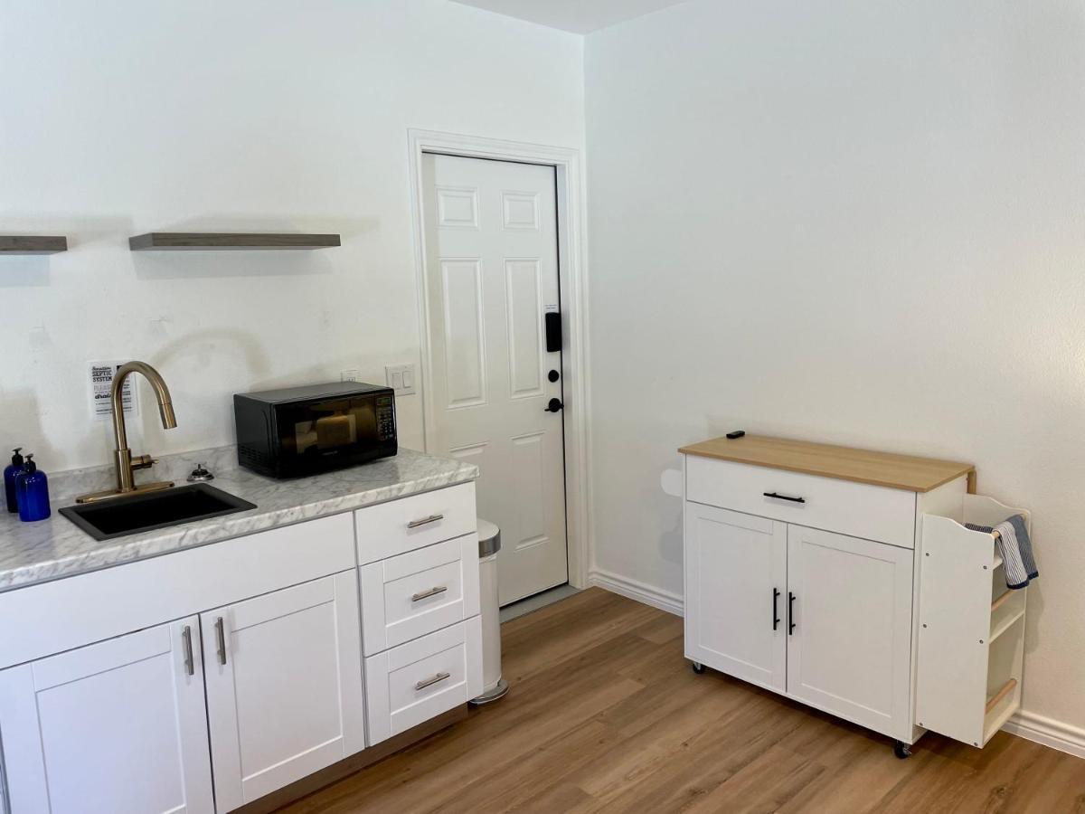 Ranchette Apartment- Beach Access Small Lake View Buchanan Dam المظهر الخارجي الصورة